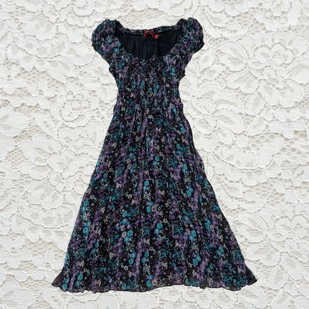 vintage‎ y2k babydoll floral midi dress with cute button details and bow